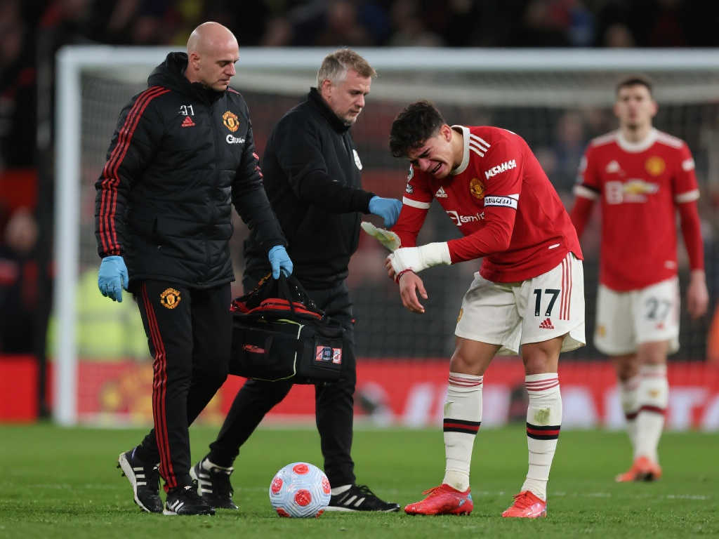 借此事件 借此事件